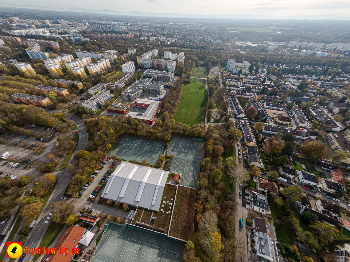 03.11.2022 -  Ostparksee mit Umgebung in Neuperlach